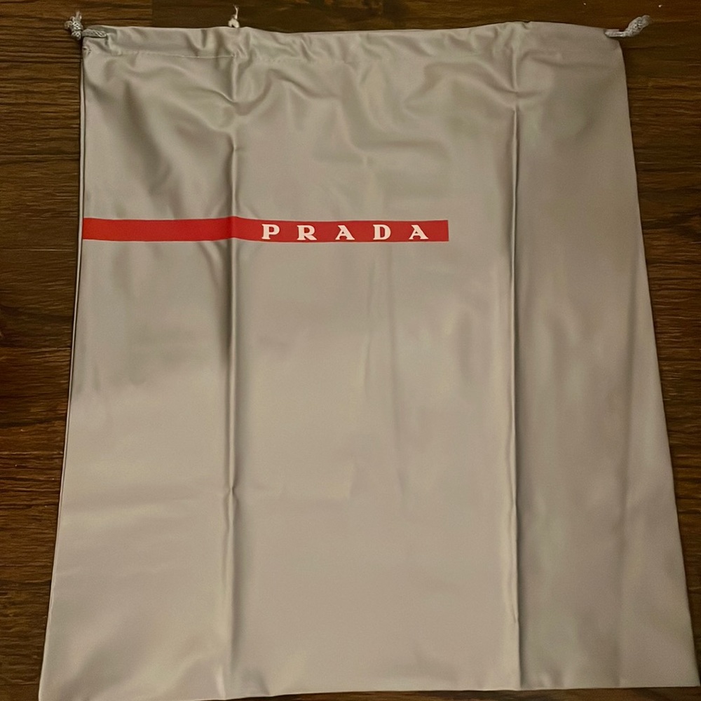 Prada 💦 proof dust bag!
